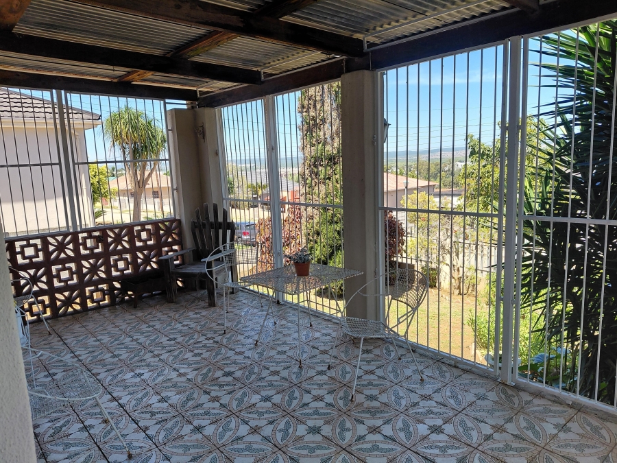 4 Bedroom Property for Sale in Van Riebeeck Hoogte Eastern Cape